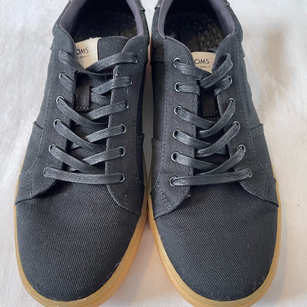 Men Toms shoes